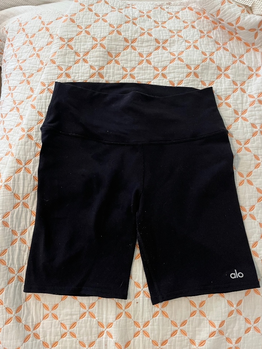 alo yoga 7” High-Waist Biker Short in Black